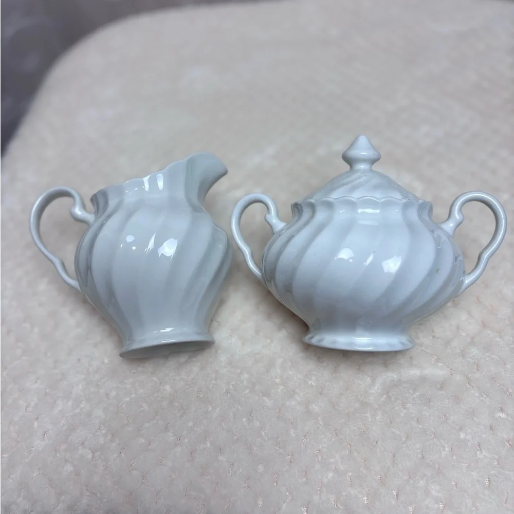 Vintage Johnson Brothers Snow White Swirl Sugar Bowl/w Lid and Creamer